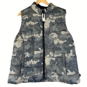GAP Women’s Cold Control Puffer Vest NWT Green Camo Size XL